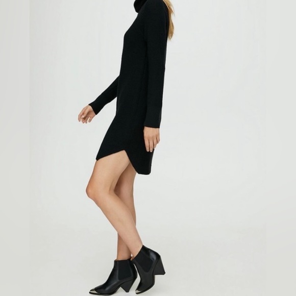 Aritzia Wilfred Free dress - Picture 3 of 4